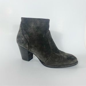 PAUL GREEN DARK GREEN SUEDE HEELED BOOTS